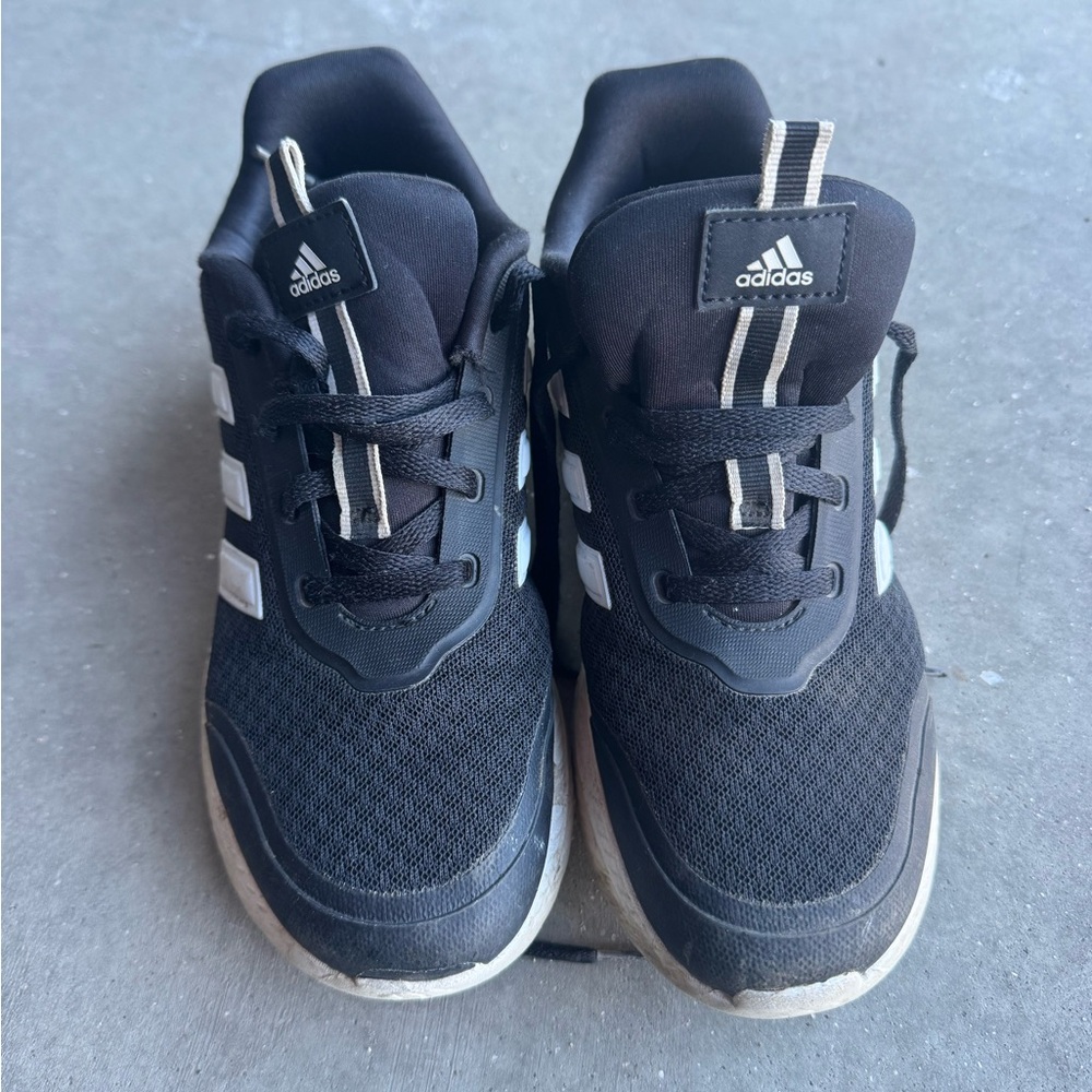 Adidas kids black and White Sneakers